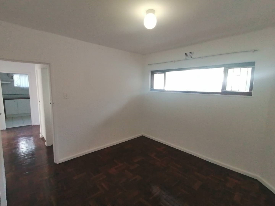 2 Bedroom Property for Sale in Vredehoek Western Cape